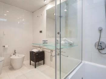 Rent Passeig De Gracia Hotel Barcelona